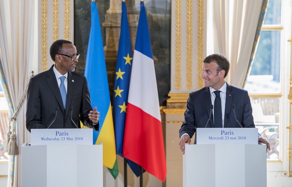 Perezida Paul Kagame Na Mugenzi We Macron Baganiriye Ku Bibazo By ...